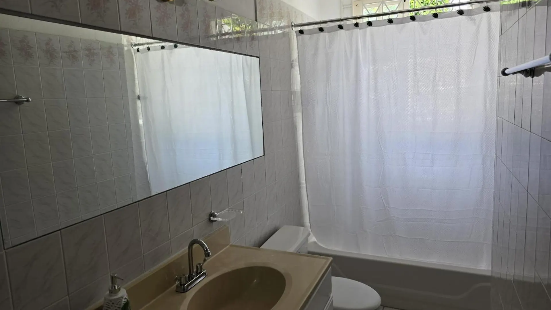 Paradise Palms Jamaica Vacation Rental Montego Bay 0*,  Jamaica
